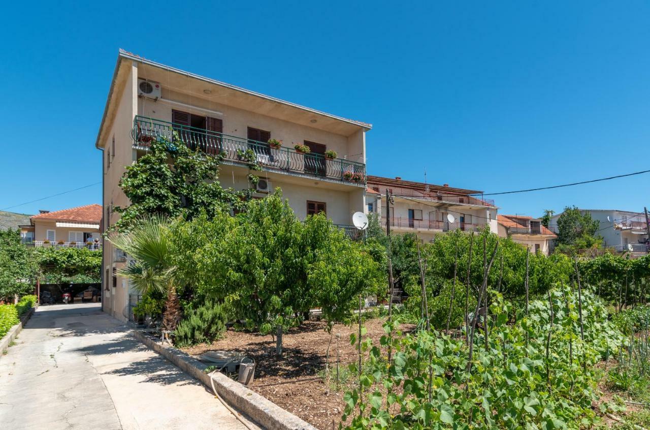 Kiwi Apartment Trogir Exterior photo
